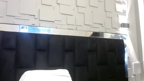 Snapshot of hanna13_ chatting on 10.29.25 Hanna online show from 10.29.25