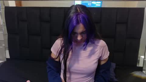 Snapshot of hanna13_ chatting on 11.14.25 Hanna online show from 11.14.25