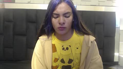 Snapshot of hanna13_ chatting on 12.05.25 Hanna online show from 12.05.25