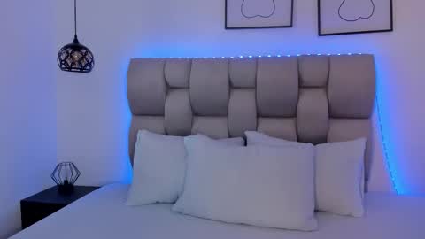 hanna__evans_ online show from 02.17.26