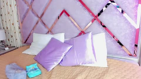 Snapshot of hanna_azumi_ chatting on 02.26.25 hanna online show from 02.26.25