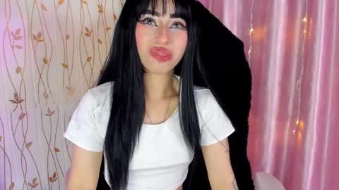 Snapshot of hanna_azumi_ chatting on 02.27.25 hanna online show from 02.27.25