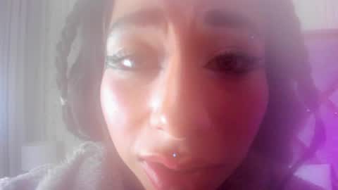 Snapshot of hanna_azumi_ chatting on 03.08.25 hanna online show from 03.08.25