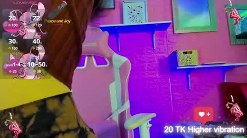 Snapshot of hanna_azumi_ chatting on 09.29.25 hanna online show from 09.29.25