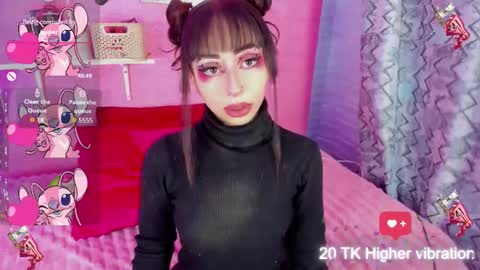 Snapshot of hanna_azumi_ chatting on 10.29.25 hanna online show from 10.29.25