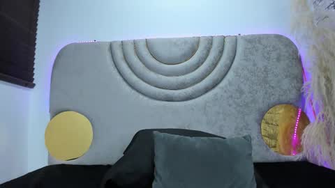 Hanna Castro online show from 12.14.25