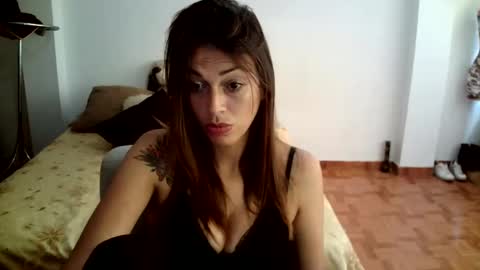 Snapshot of hanna_charming chatting on 12.19.24 Hanna charming online show from 12.19.24