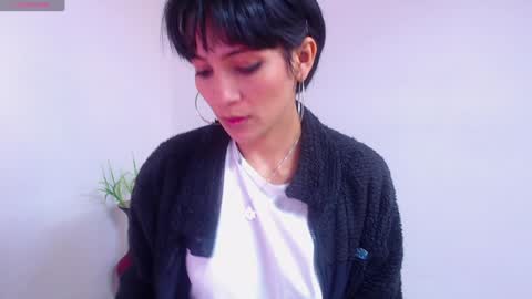 Sara online show from 12.31.24