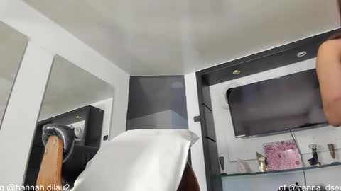 Snapshot of hanna_dilu chatting on 10.15.25 hannah dilau online show from 10.15.25