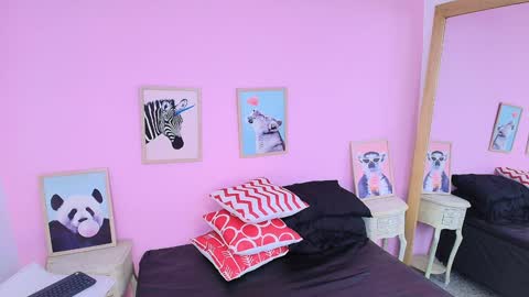 Snapshot of hanna_grray chatting on 12.19.24 Hanna online show from 12.19.24