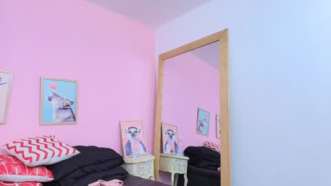 Snapshot of hanna_grray chatting on 12.27.24 Hanna online show from 12.27.24