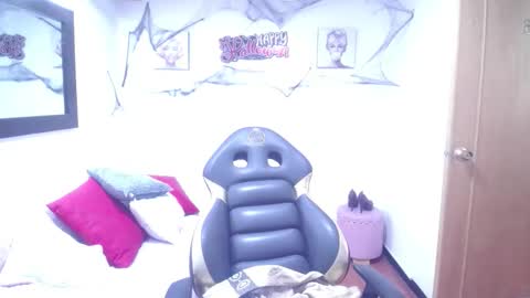 Snapshot of hanna_lamber chatting on 10.16.25 hanna_lamber online show from 10.16.25