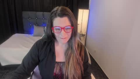 Snapshot of hanna_ma chatting on 10.03.25 hanna_ma online show from 10.03.25