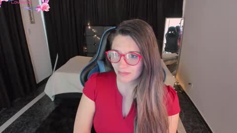 Snapshot of hanna_ma chatting on 10.29.25 hanna_ma online show from 10.29.25