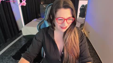 Snapshot of hanna_ma chatting on 11.01.25 hanna_ma online show from 11.01.25