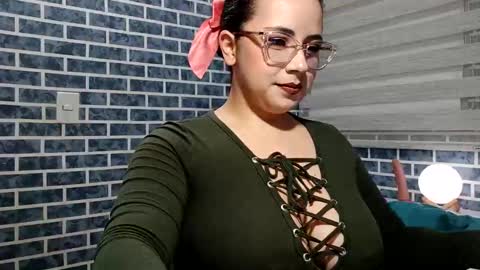hanna_moons online show from 04.13.26
