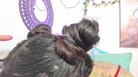 Snapshot of hanna_moore10 chatting on 12.19.25 Hanna online show from 12.19.25