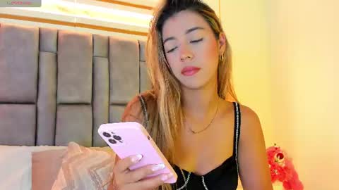 Snapshot of hannabronw chatting on 06.17.26 Eliana online show from 06.17.26