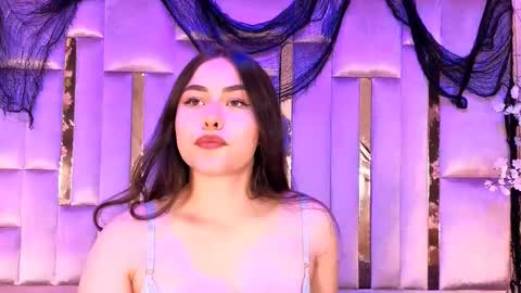 Snapshot of hannacollins_2 chatting on 11.07.25 hannacollins_2 online show from 11.07.25