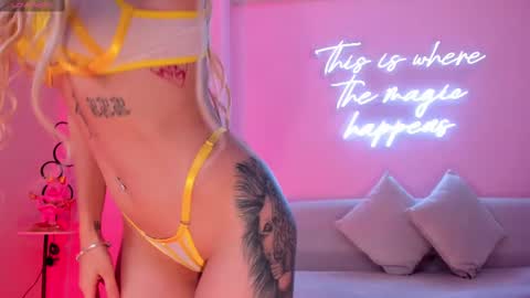  Hanna Connor  online show from 02.13.25