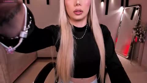  Hanna Connor  online show from 10.18.25