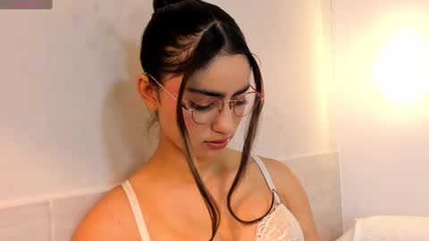 Hanna Connor online show from 09.30.25