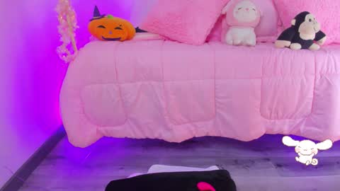 hannacutegod online show from 10.28.25