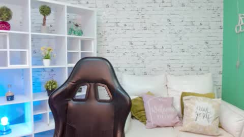 Hannah  online show from 12.05.25