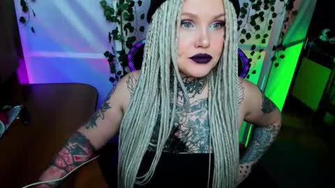 Hannah online show from 11.23.25