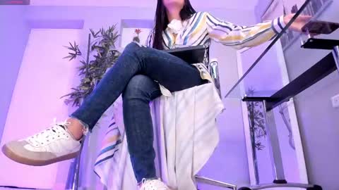 HANNAH HOWELL online show from 02.28.25