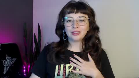 HannahHexx online show from 04.12.26