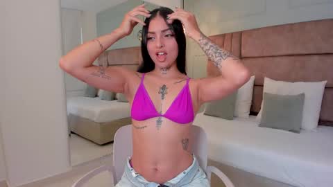 Snapshot of hannah_miltonn chatting on 09.18.25 Hannah Milton online show from 09.18.25