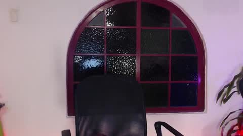 Snapshot of hannah_valhalla chatting on 01.03.25 Hannah online show from 01.03.25