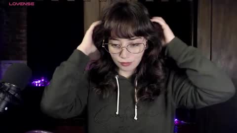 Snapshot of hannah_valhalla chatting on 12.15.25 Hannah online show from 12.15.25