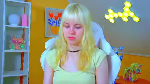 Hannah online show from 07.12.26