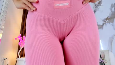 Hannahill69 online show from 01.14.25