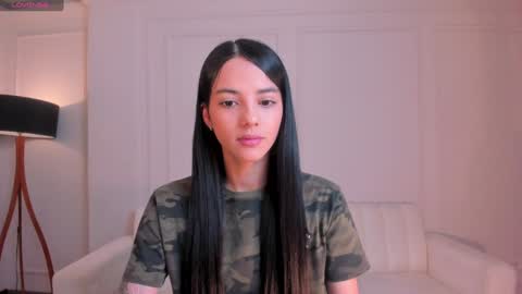 Snapshot of hannahjamesx chatting on 12.01.24 HANNAH J online show from 12.01.24