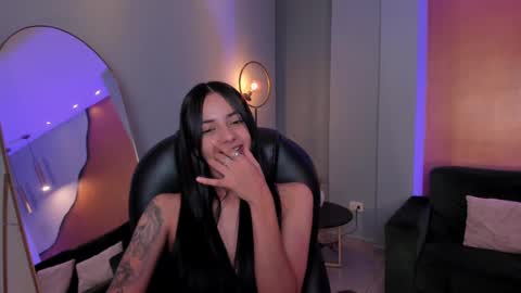 Snapshot of hannahjamesx chatting on 02.20.25 HANNAH J online show from 02.20.25