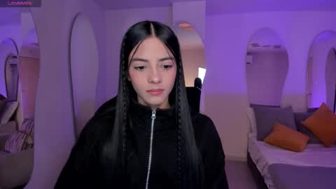 Snapshot of hannahjamesx chatting on 11.01.25 HANNAH J online show from 11.01.25