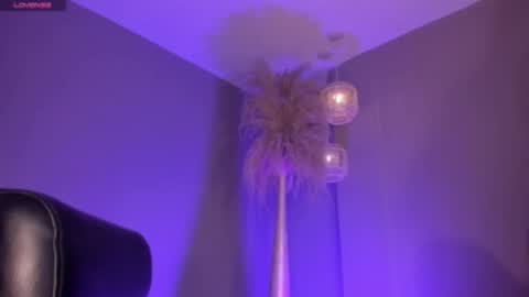 HANNAH J online show from 02.23.26