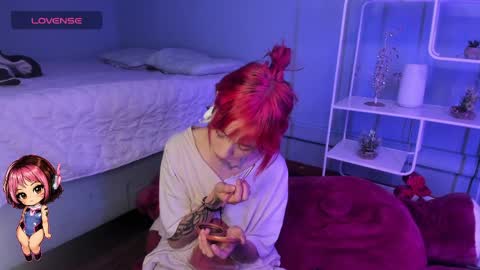 Snapshot of hannahpage chatting on 05.26.26 Hannah online show from 05.26.26