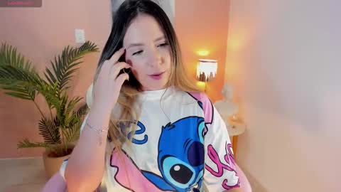 Snapshot of hannamiller_1 chatting on 01.10.26 Hanna Miller online show from 01.10.26