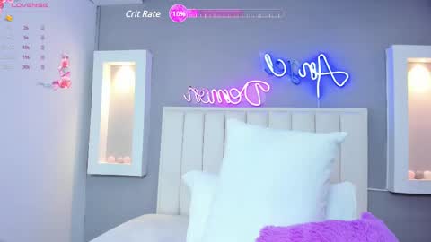 HannaPaola online show from 02.12.25