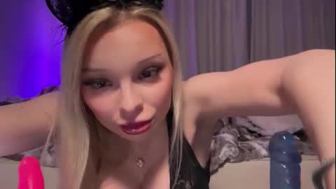 Snapshot of hannaxlovex chatting on 12.03.25 FREE LIMITED online show from 12.03.25