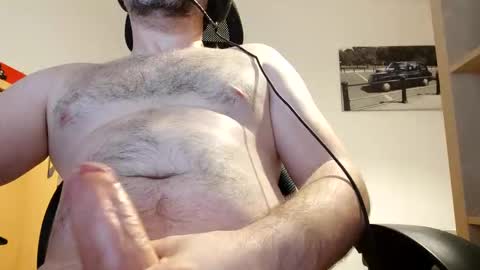 Snapshot of hannisch chatting on 01.03.25 hannisch online show from 01.03.25