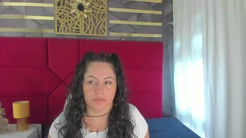 Snapshot of hanny_bliss chatting on 06.25.26 Hanny online show from 06.25.26