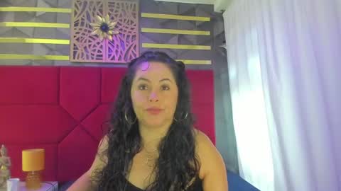 Snapshot of hanny_bliss chatting on 06.26.26 Hanny online show from 06.26.26