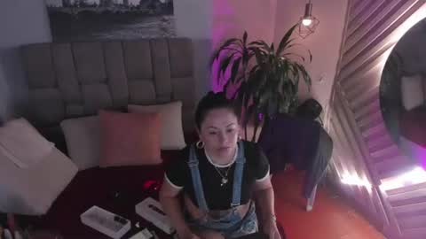 Snapshot of hanny_bliss chatting on 07.22.26 Hanny online show from 07.22.26
