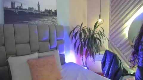 Snapshot of hanny_bliss chatting on 07.24.26 Hanny online show from 07.24.26