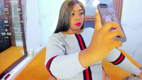 Snapshot of hannymansonh chatting on 12.21.25 Hanny Mansonh online show from 12.21.25